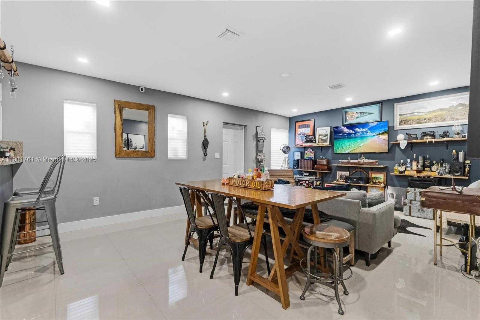 Small Image of 1240 NORTH WEST 38TH ST, Miami Number 10