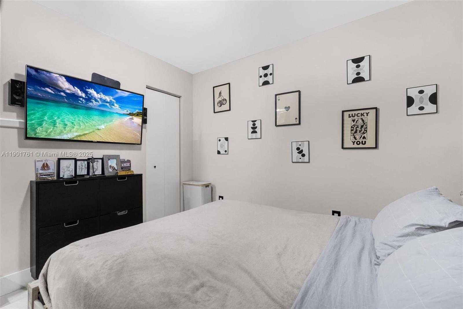 Small Image of 1240 NORTH WEST 38TH ST, Miami Number 13