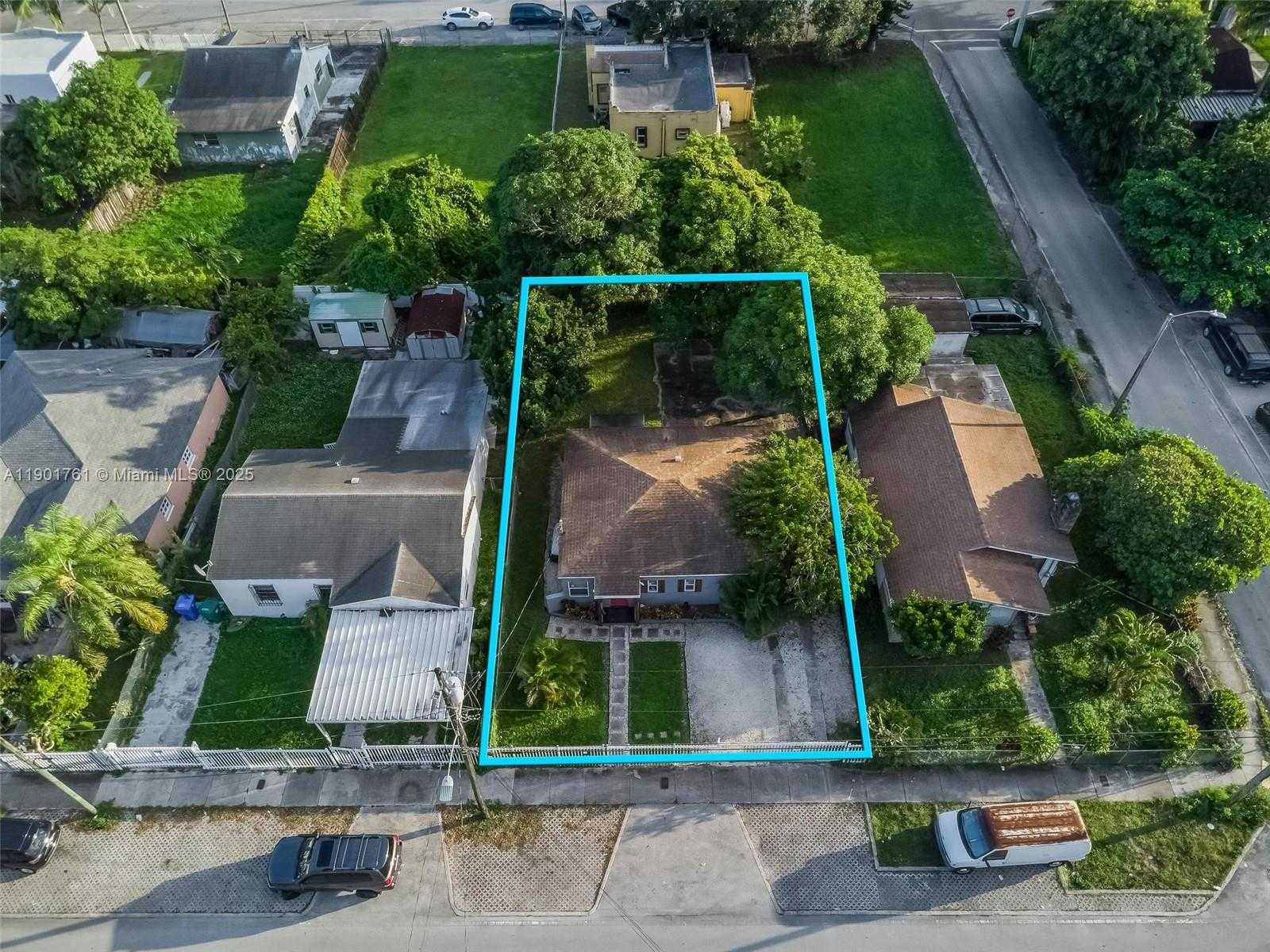 Small Image of 1240 NORTH WEST 38TH ST, Miami Number 2