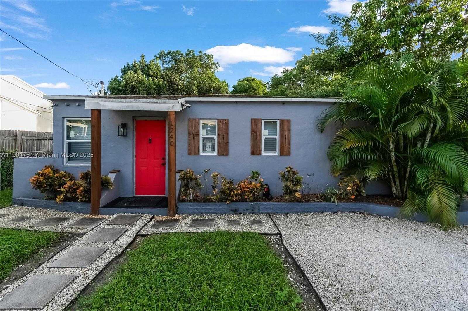 Small Image of 1240 NORTH WEST 38TH ST, Miami Number 20