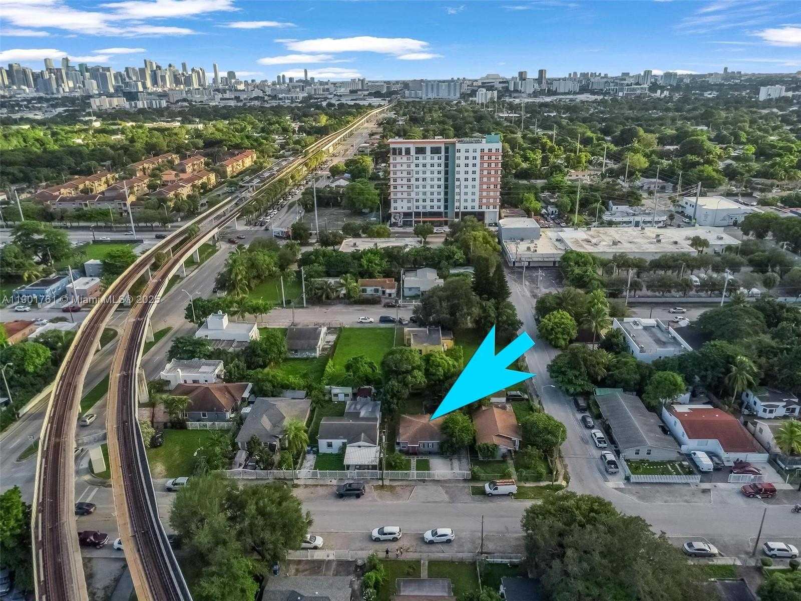 Small Image of 1240 NORTH WEST 38TH ST, Miami Number 23