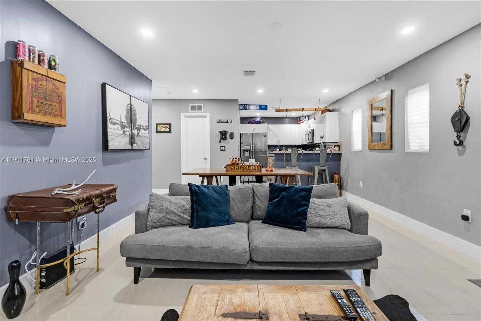 Small Image of 1240 NORTH WEST 38TH ST, Miami Number 7