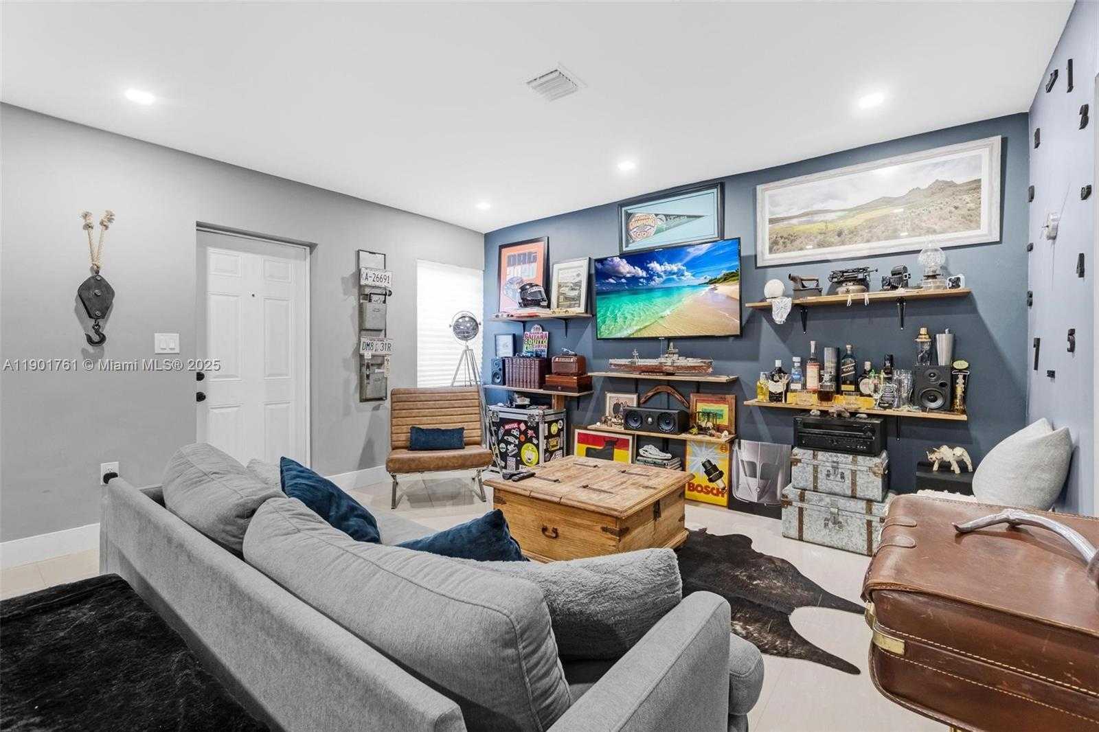 Small Image of 1240 NORTH WEST 38TH ST, Miami Number 8