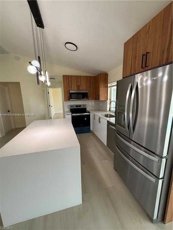 Small Image of 2803 EAST 5TH ST, Other City - In The State Of Florida Number 25