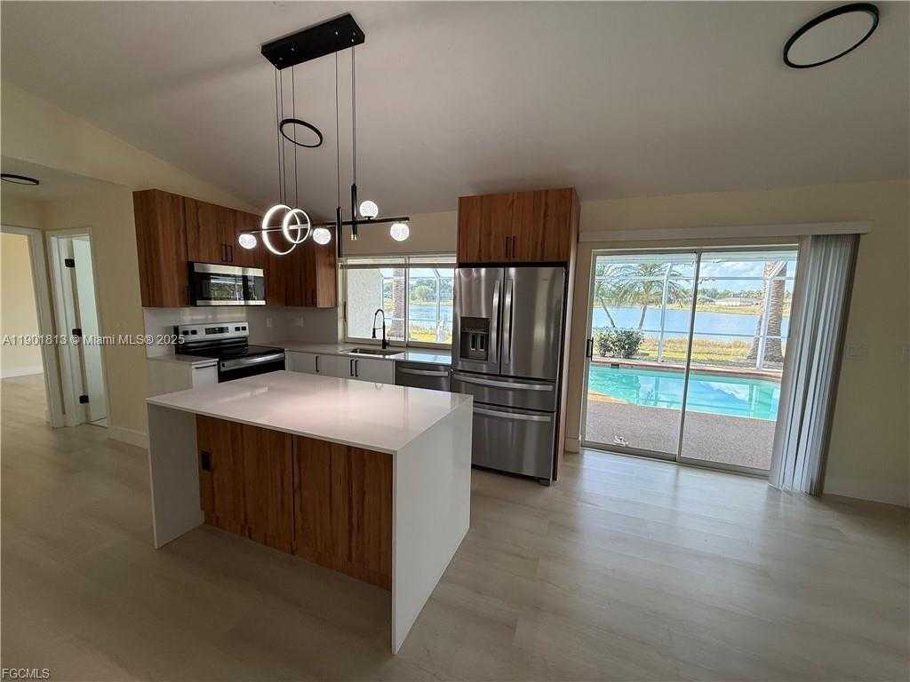 Small Image of 2803 EAST 5TH ST, Other City - In The State Of Florida Number 27