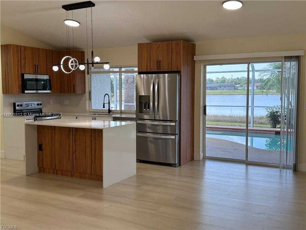 Small Image of 2803 EAST 5TH ST, Other City - In The State Of Florida Number 6