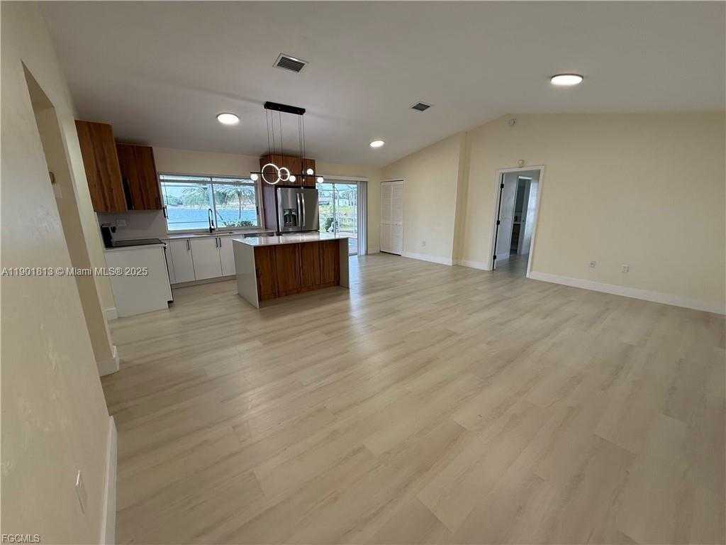 Small Image of 2803 EAST 5TH ST, Other City - In The State Of Florida Number 7