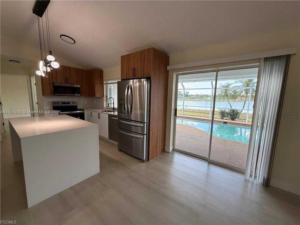 Small Image of 2803 EAST 5TH ST, Other City - In The State Of Florida Number 9
