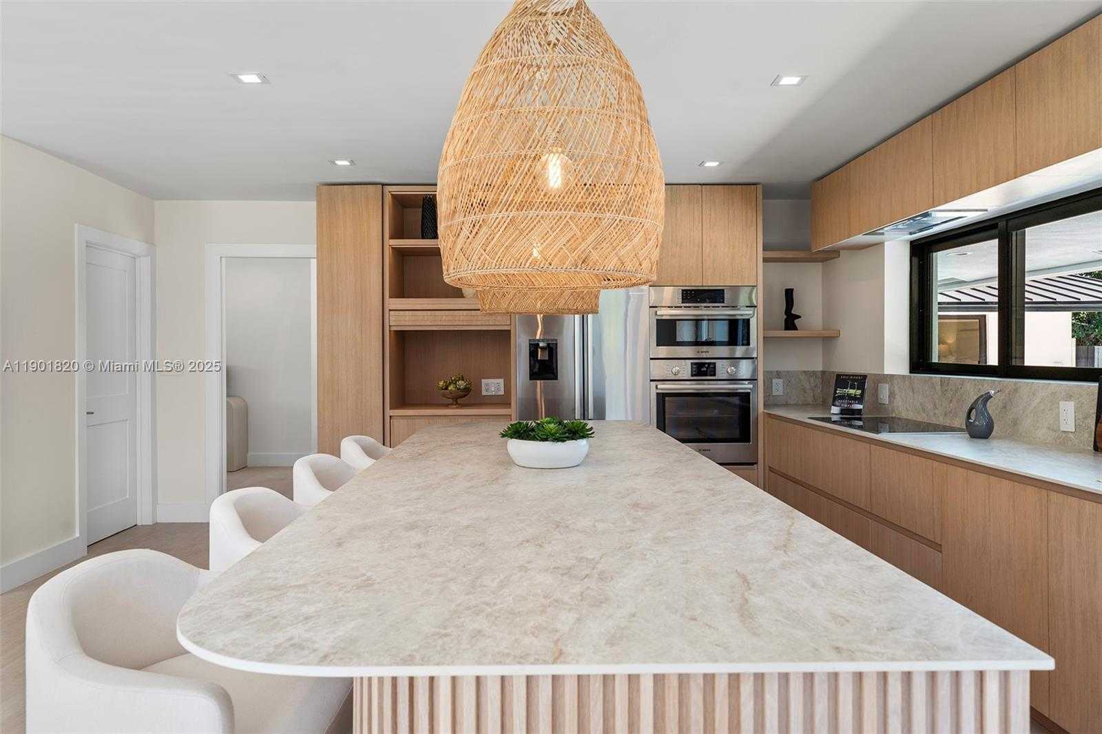 Small Image of 10945 SOUTH WEST 75TH CT, Pinecrest Number 14