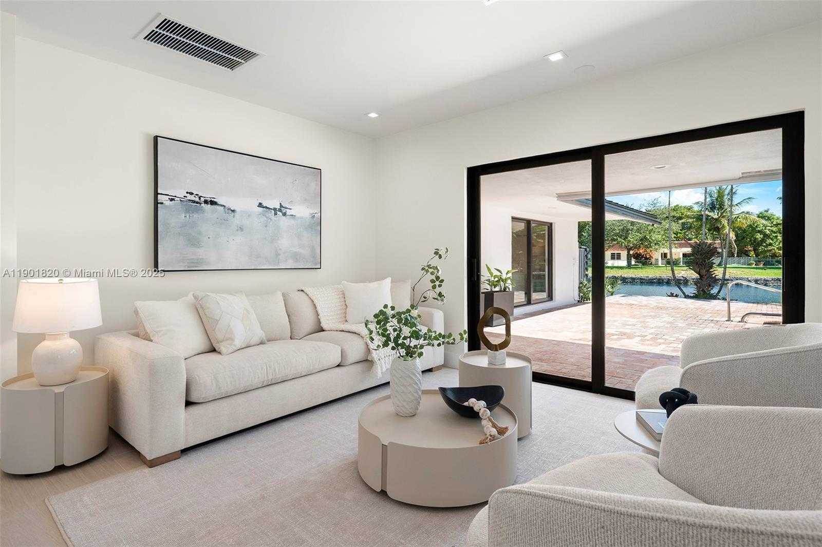 Small Image of 10945 SOUTH WEST 75TH CT, Pinecrest Number 29