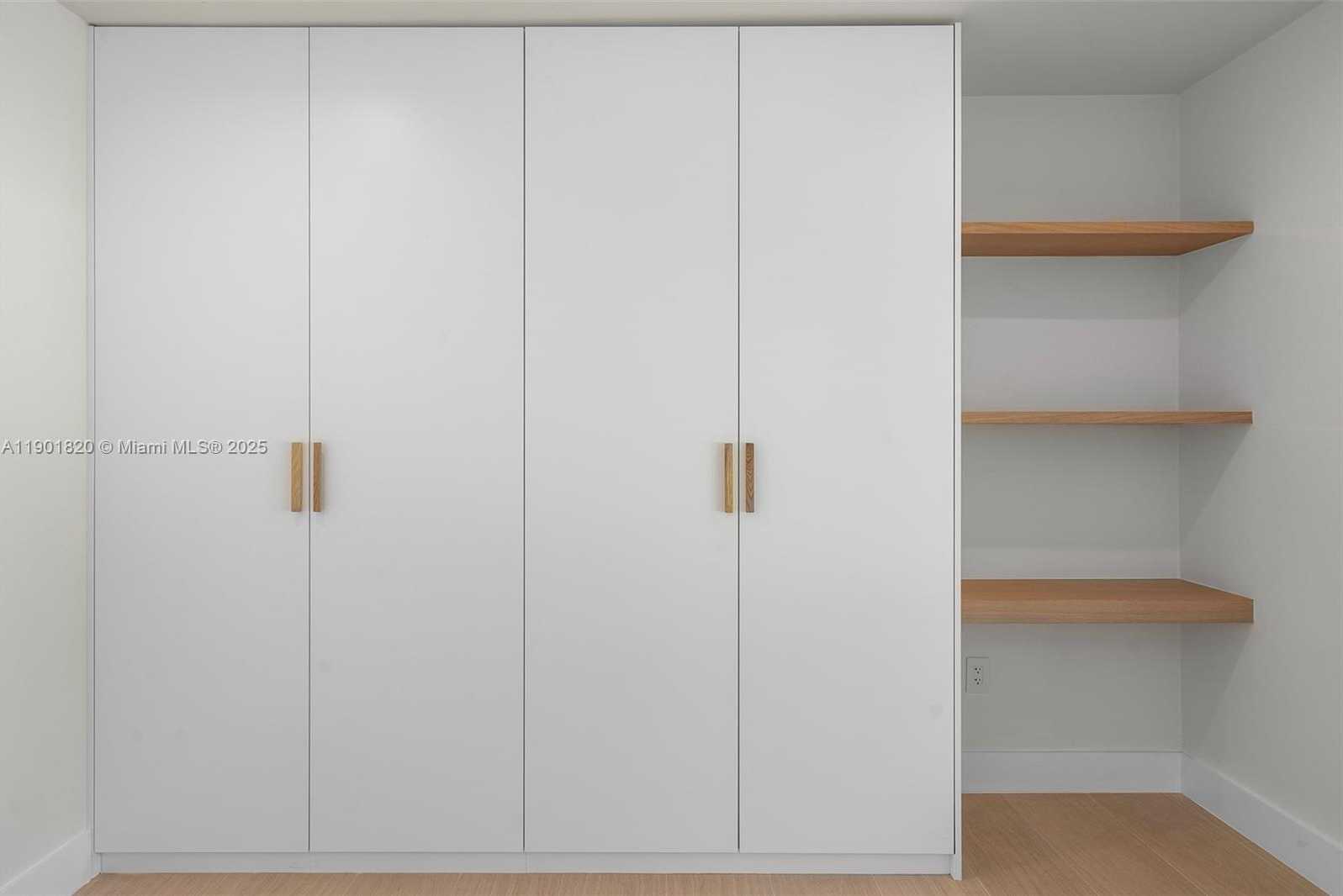 Small Image of 10945 SOUTH WEST 75TH CT, Pinecrest Number 36