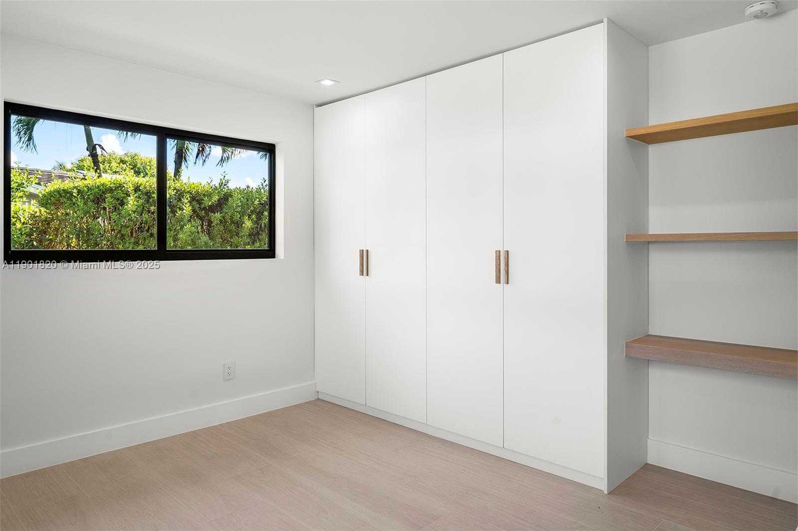 Small Image of 10945 SOUTH WEST 75TH CT, Pinecrest Number 42