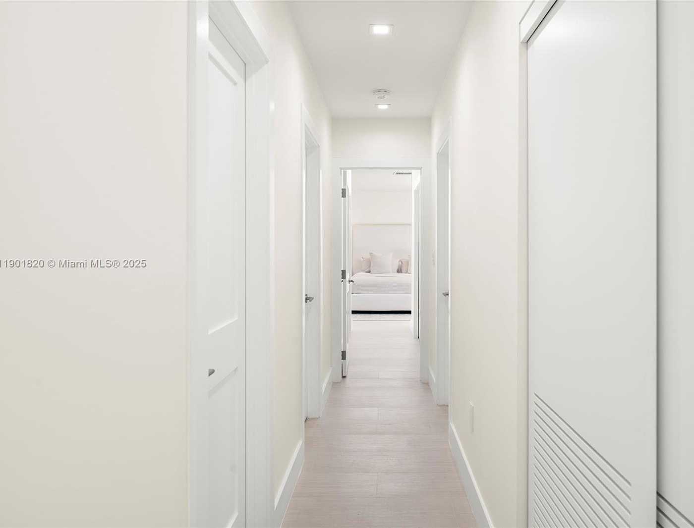 Small Image of 10945 SOUTH WEST 75TH CT, Pinecrest Number 45