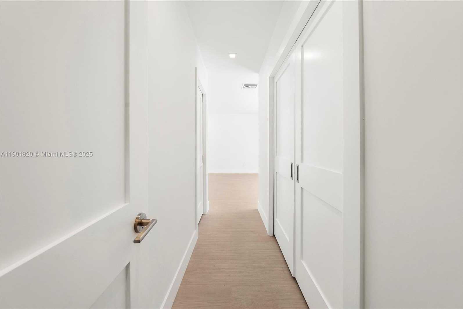 Small Image of 10945 SOUTH WEST 75TH CT, Pinecrest Number 58