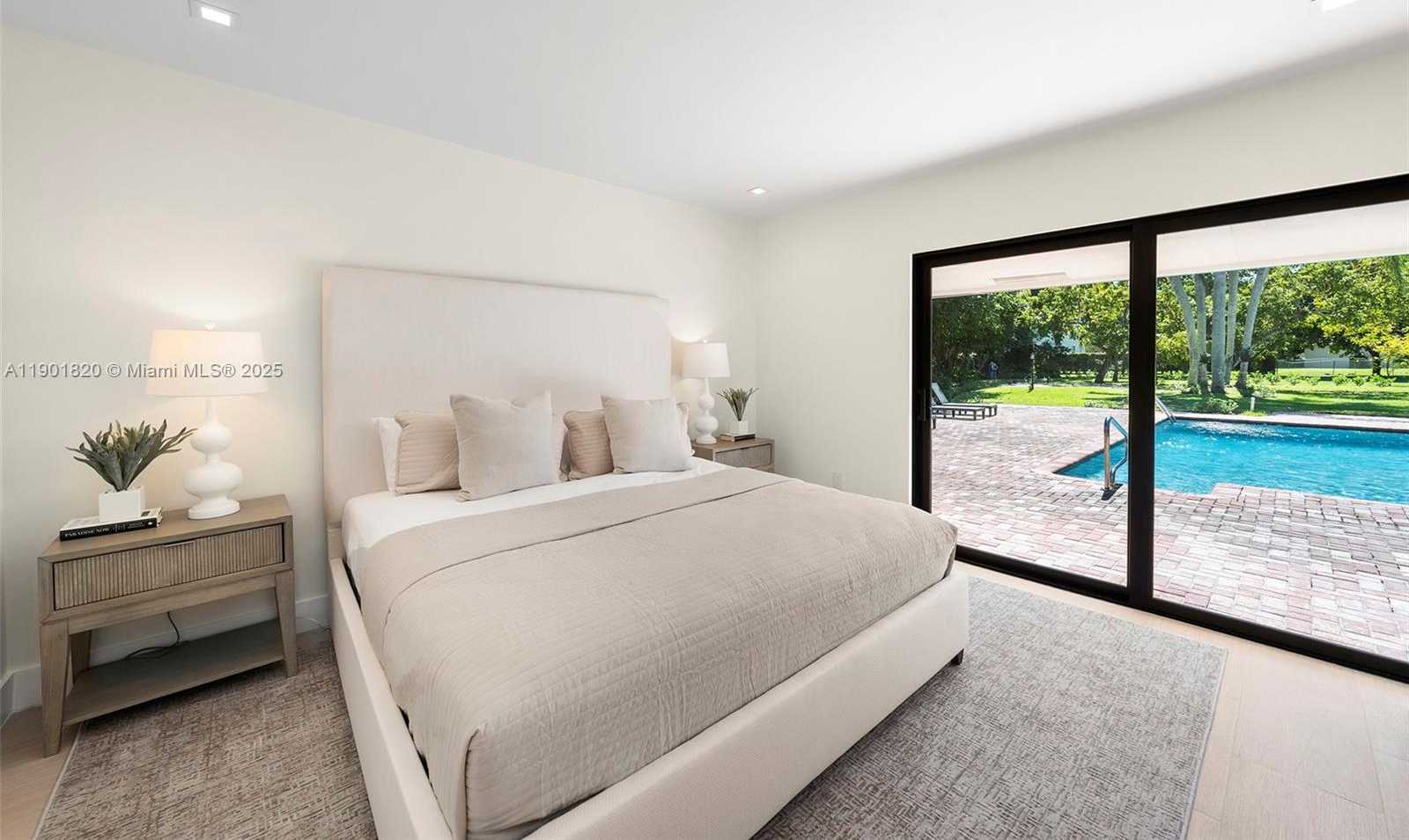 Small Image of 10945 SOUTH WEST 75TH CT, Pinecrest Number 60