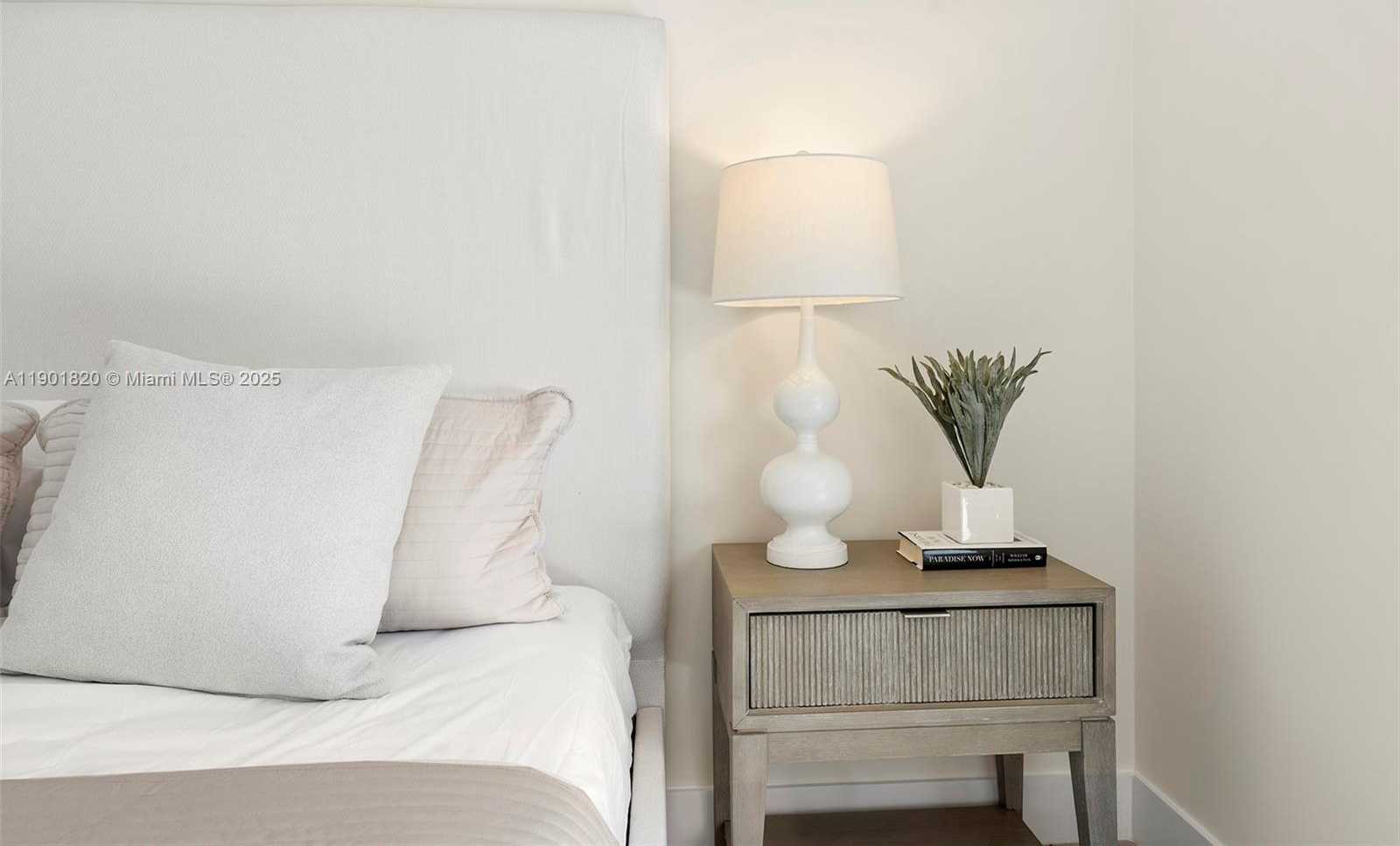 Small Image of 10945 SOUTH WEST 75TH CT, Pinecrest Number 62