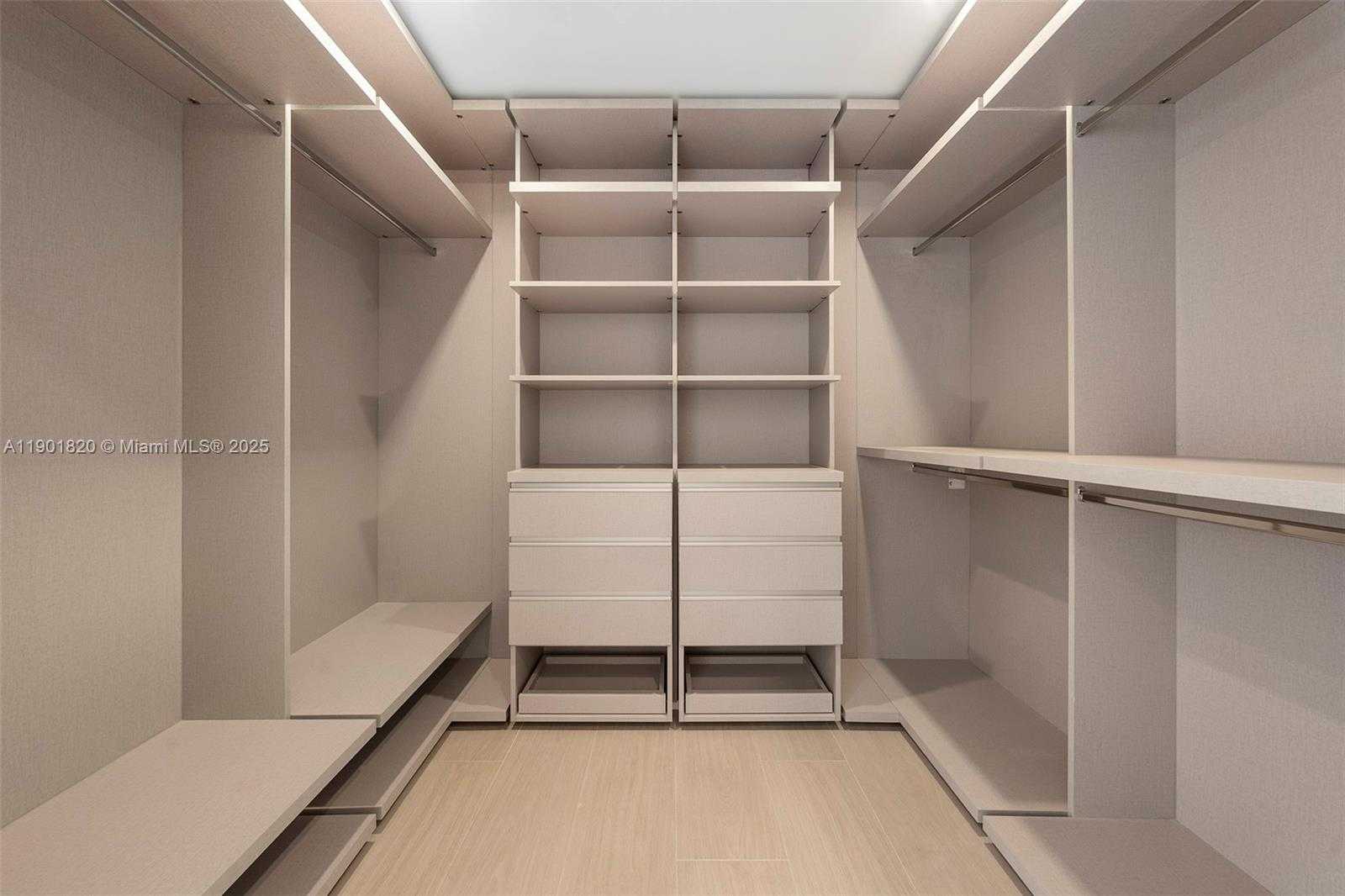 Small Image of 10945 SOUTH WEST 75TH CT, Pinecrest Number 65