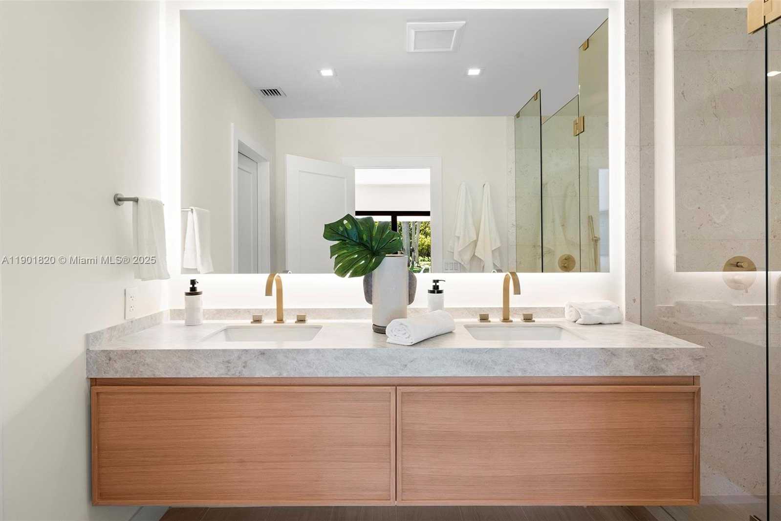 Small Image of 10945 SOUTH WEST 75TH CT, Pinecrest Number 67