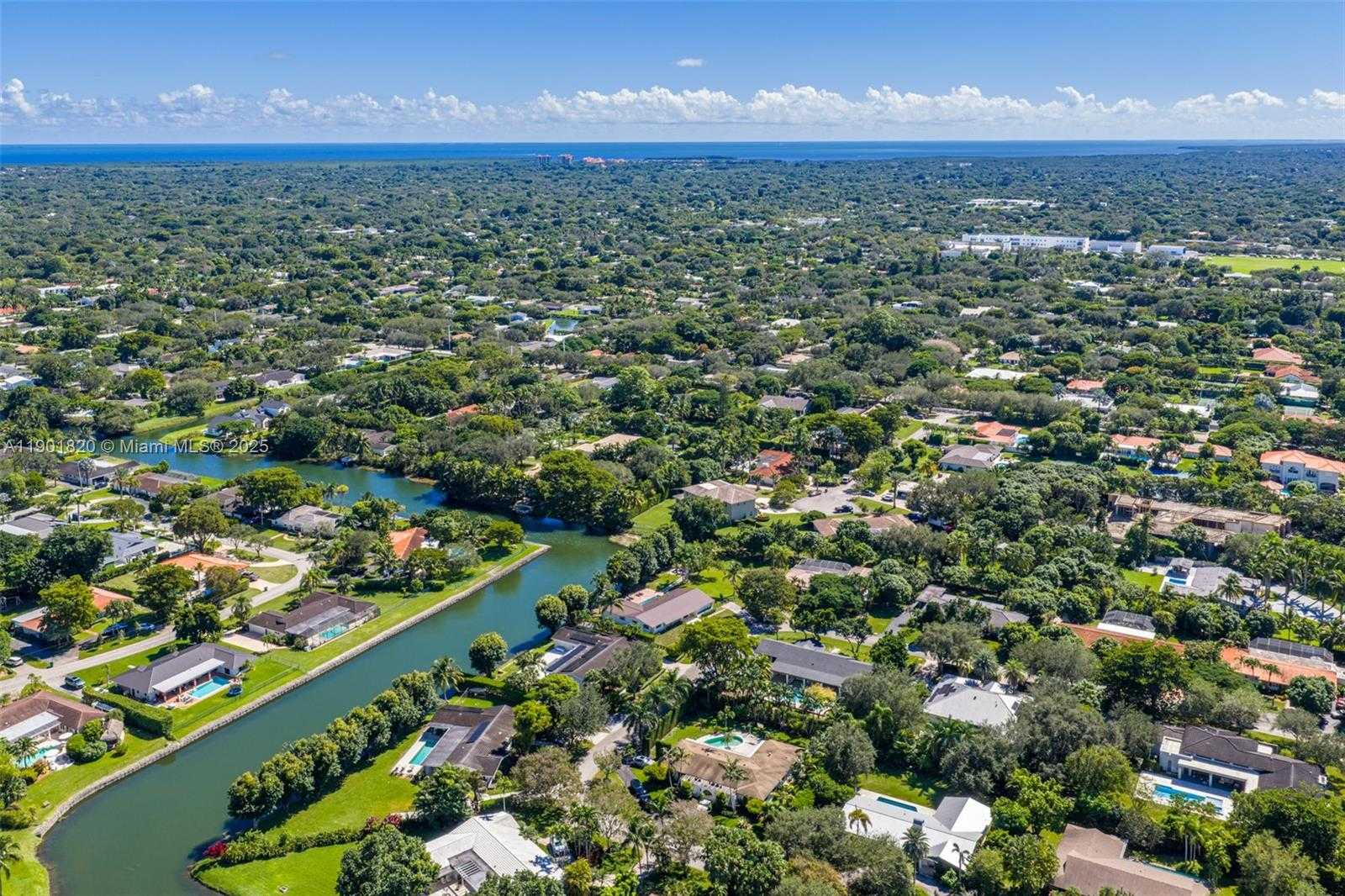 Small Image of 10945 SOUTH WEST 75TH CT, Pinecrest Number 95