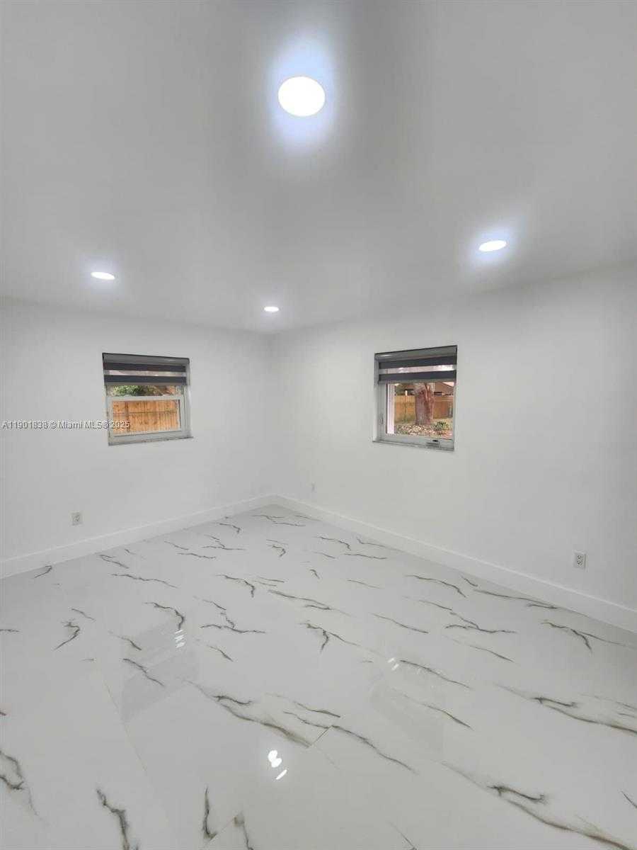 Small Image of 19621 SOUTH WEST 308TH ST, Homestead Number 29