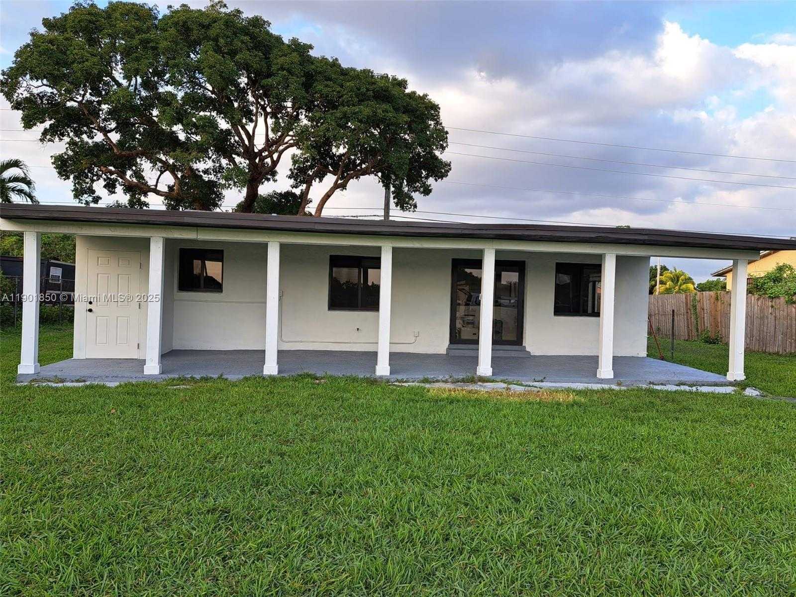 Small Image of 12860 SOUTH WEST 268TH ST, Homestead Number 18