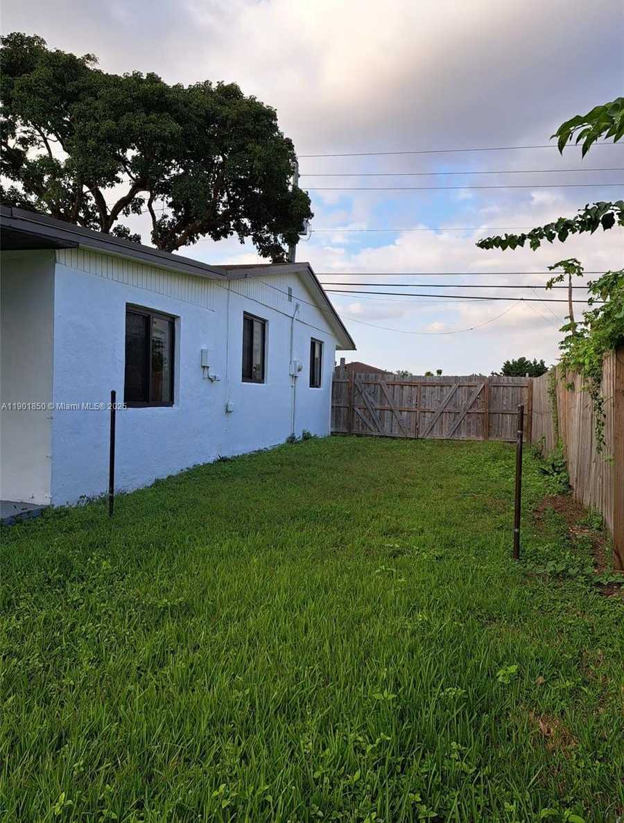 Small Image of 12860 SOUTH WEST 268TH ST, Homestead Number 19