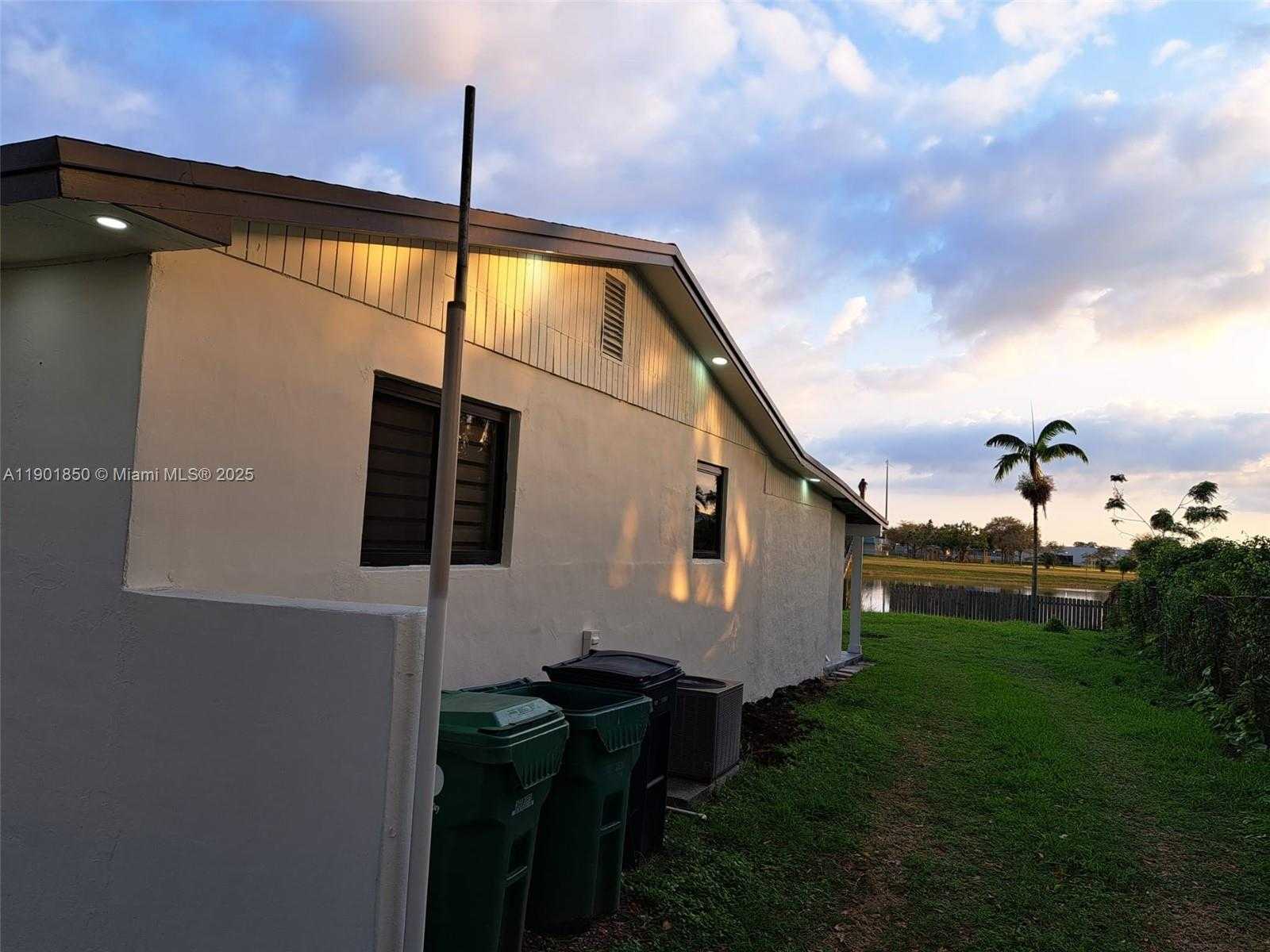 Small Image of 12860 SOUTH WEST 268TH ST, Homestead Number 21