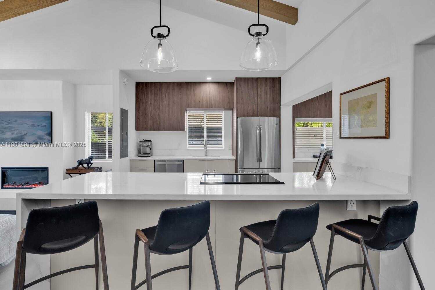 Small Image of 901 NORTH WEST 7TH ST RD, Miami Number 14