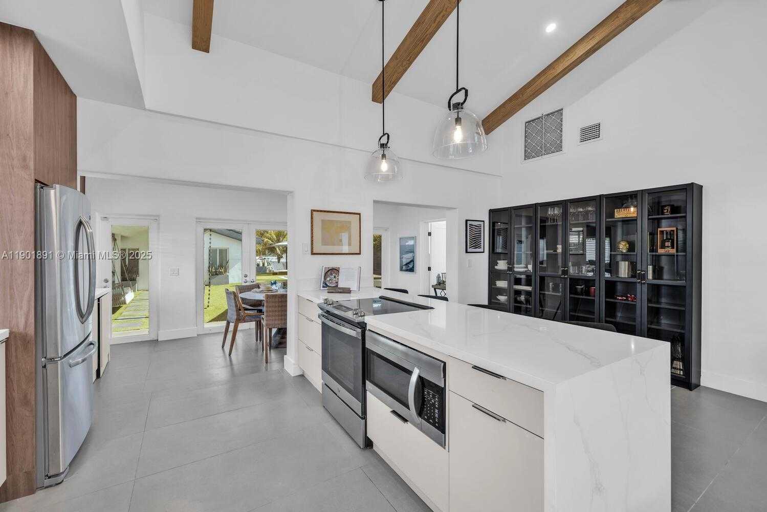 Small Image of 901 NORTH WEST 7TH ST RD, Miami Number 17