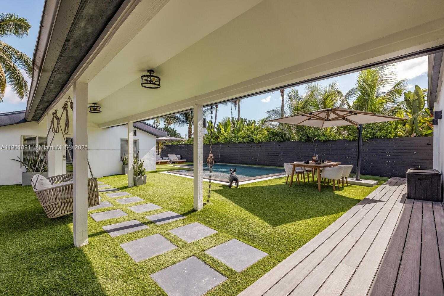 Small Image of 901 NORTH WEST 7TH ST RD, Miami Number 32