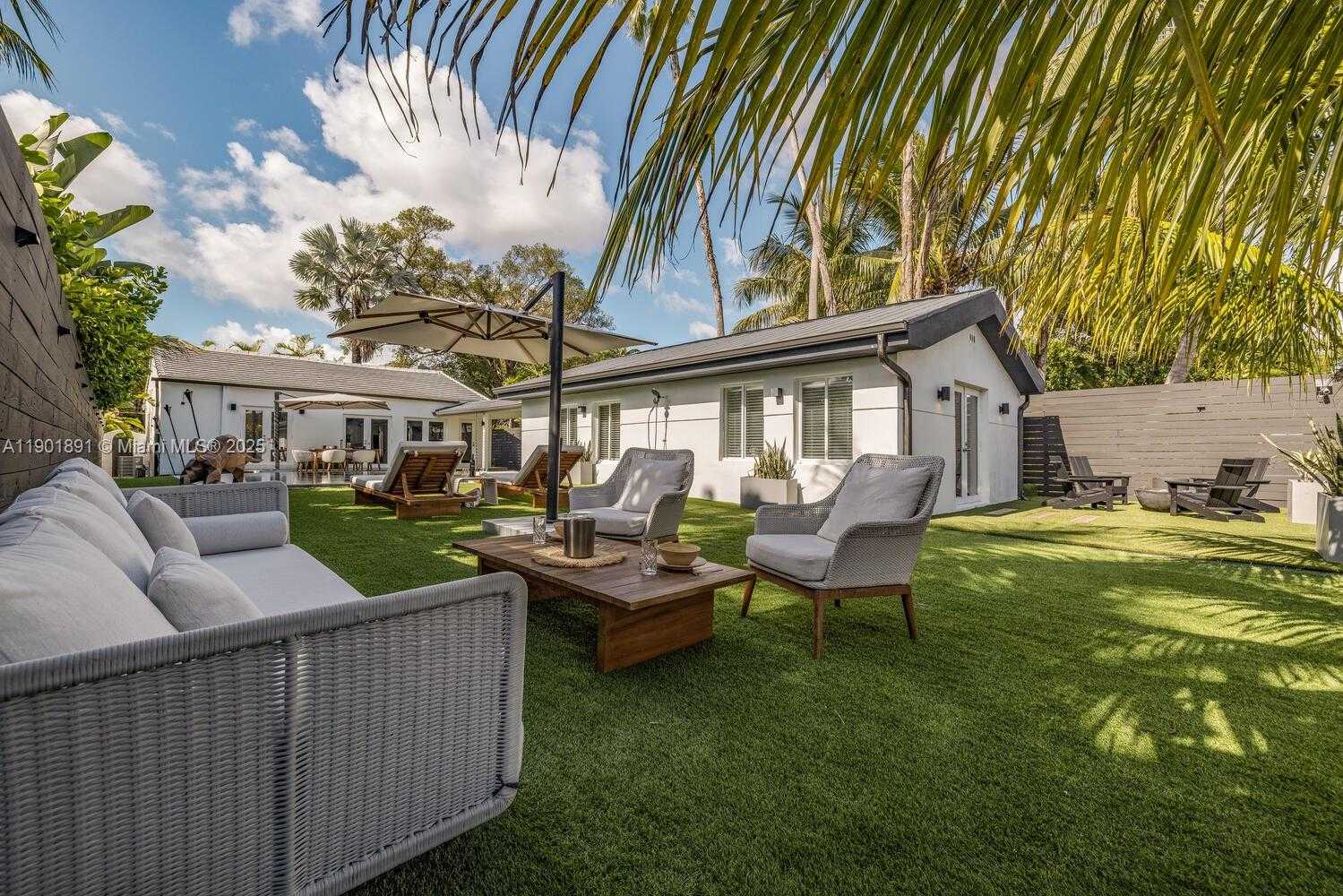 Small Image of 901 NORTH WEST 7TH ST RD, Miami Number 44