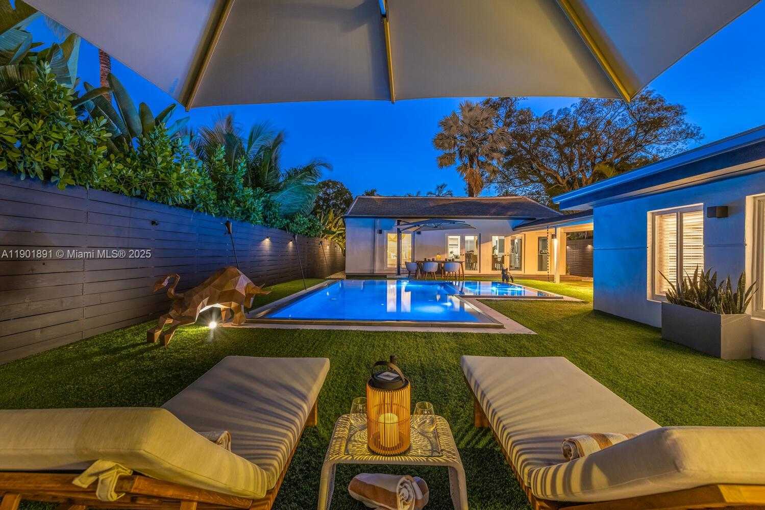 Small Image of 901 NORTH WEST 7TH ST RD, Miami Number 46