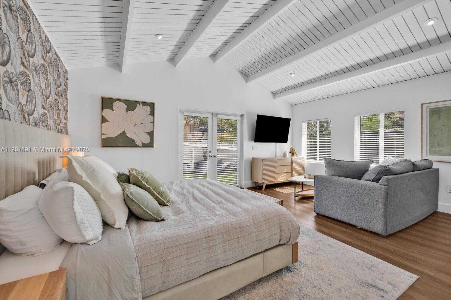 Small Image of 901 NORTH WEST 7TH ST RD, Miami Number 59