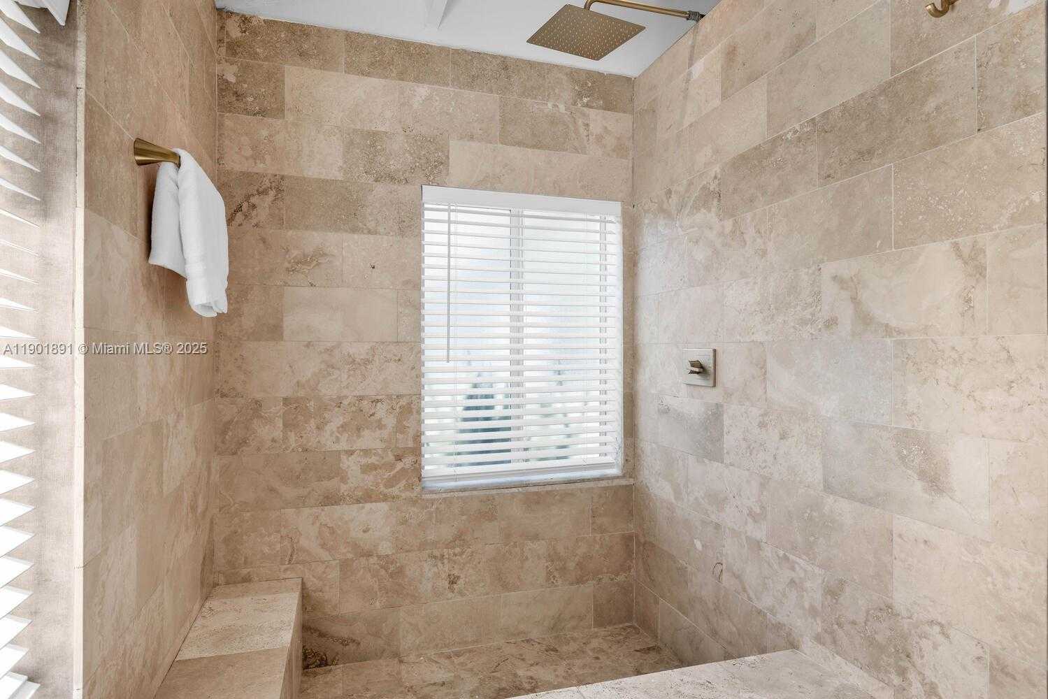 Small Image of 901 NORTH WEST 7TH ST RD, Miami Number 63