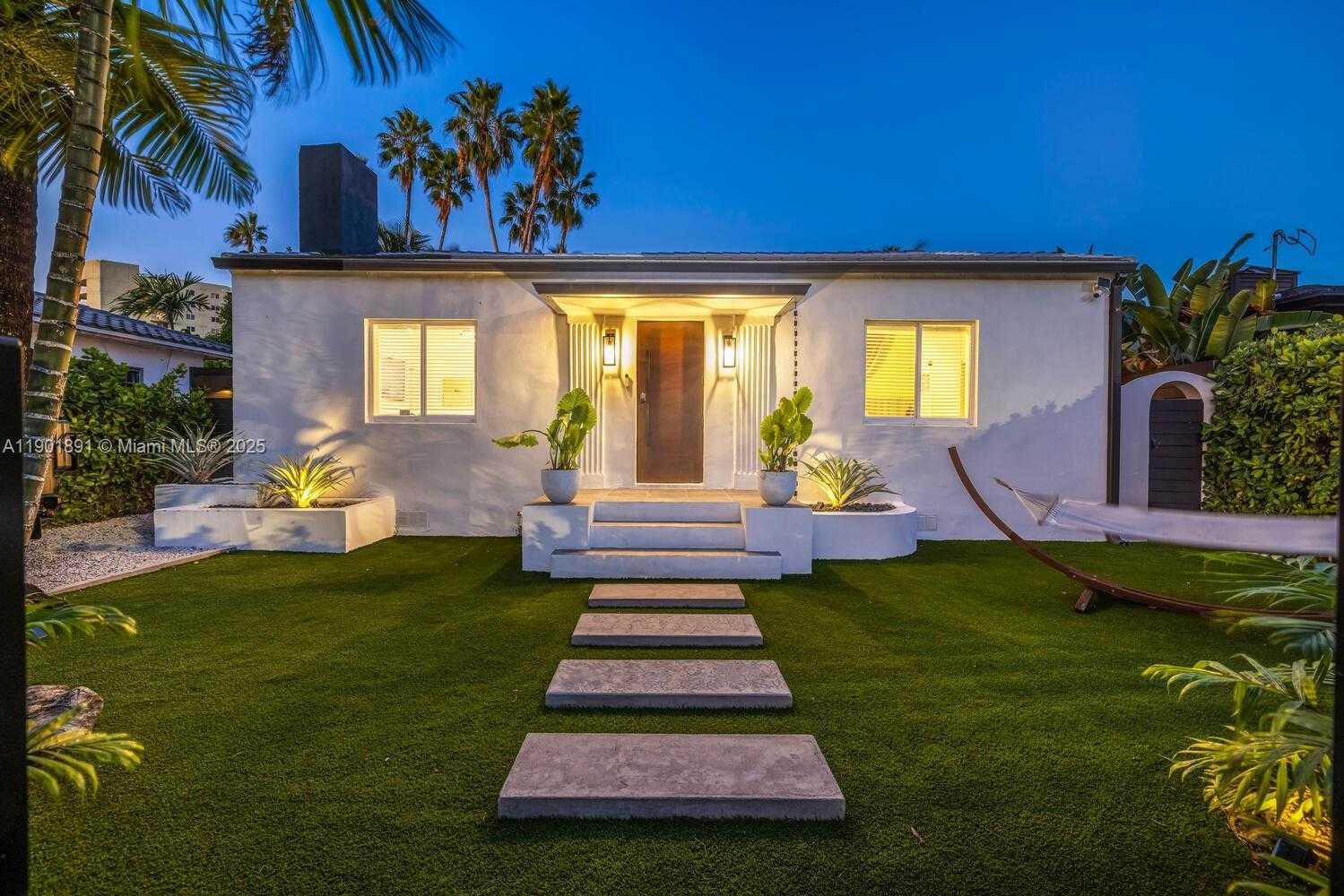 Small Image of 901 NORTH WEST 7TH ST RD, Miami Number 69