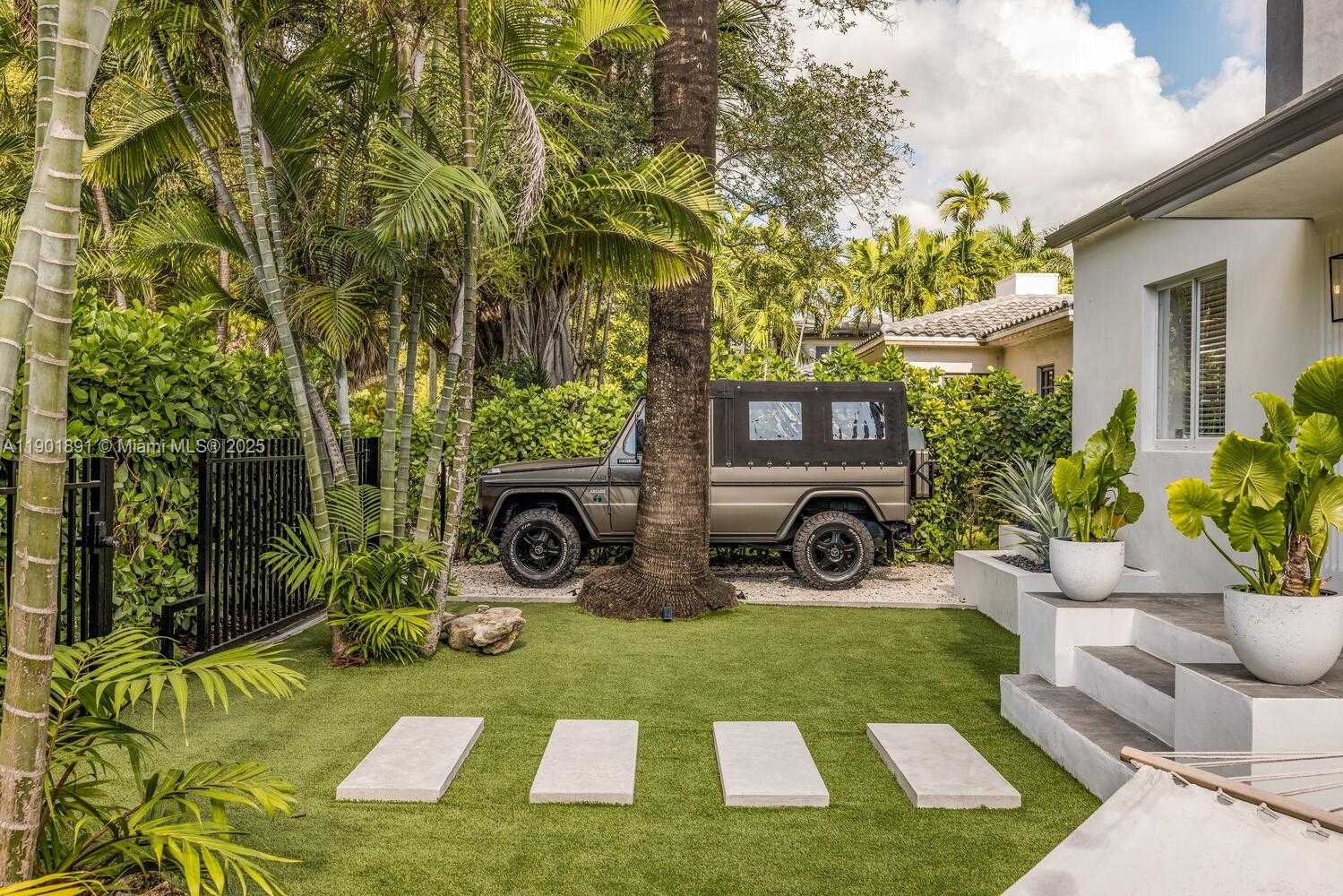 Small Image of 901 NORTH WEST 7TH ST RD, Miami Number 79