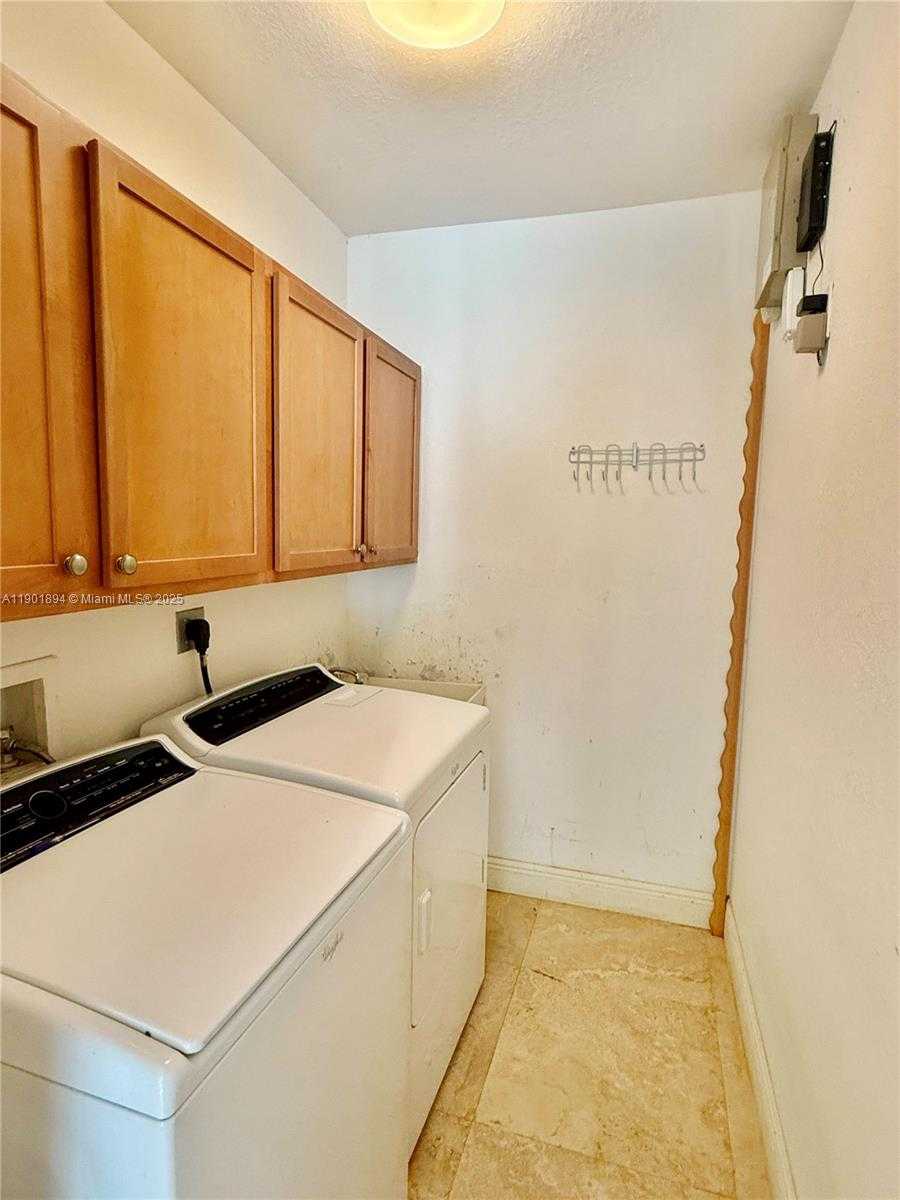 Small Image of 7996 SOUTH WEST 195TH ST, Cutler Bay Number 21