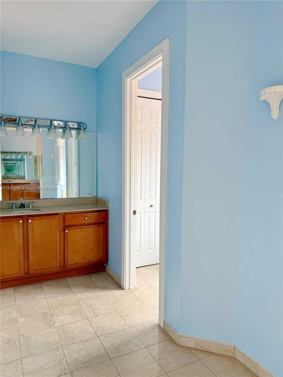 Small Image of 7996 SOUTH WEST 195TH ST, Cutler Bay Number 40