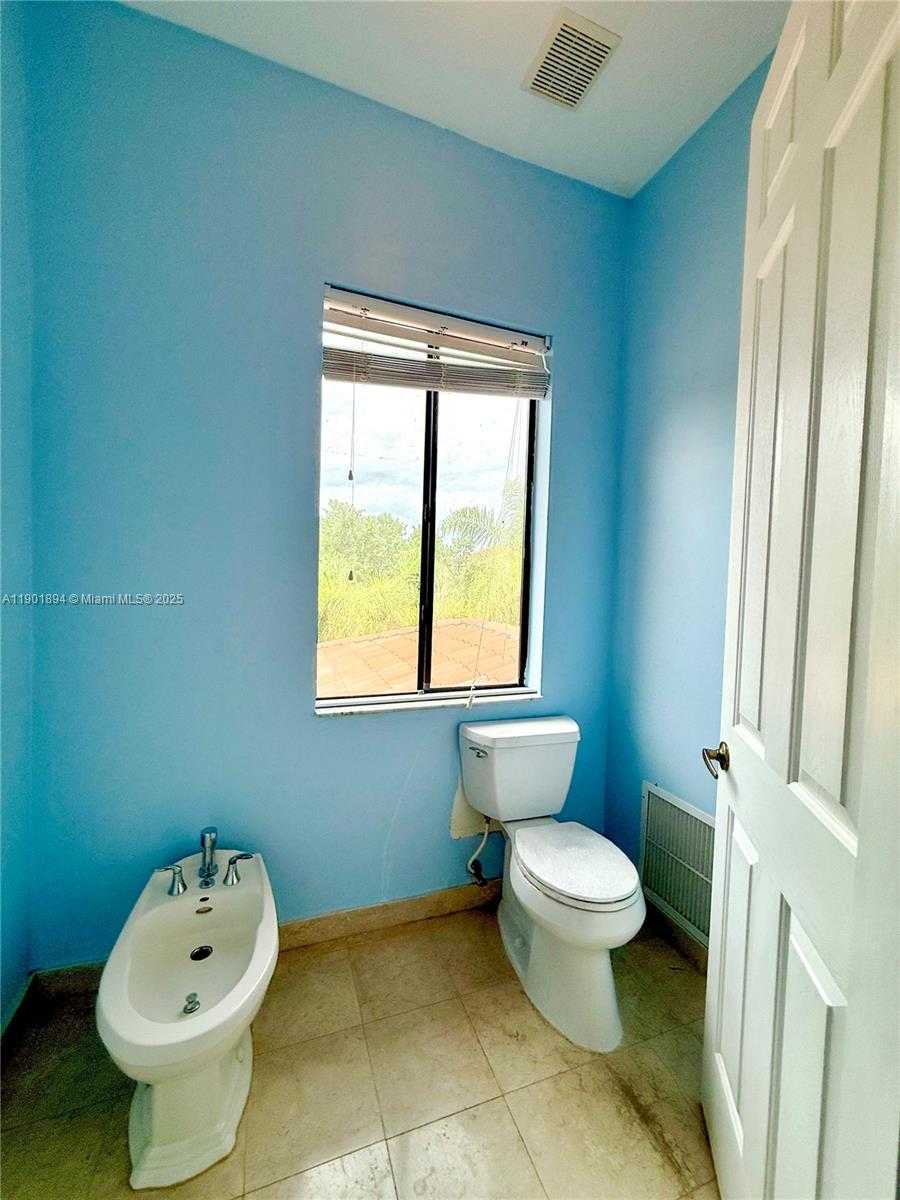 Small Image of 7996 SOUTH WEST 195TH ST, Cutler Bay Number 41