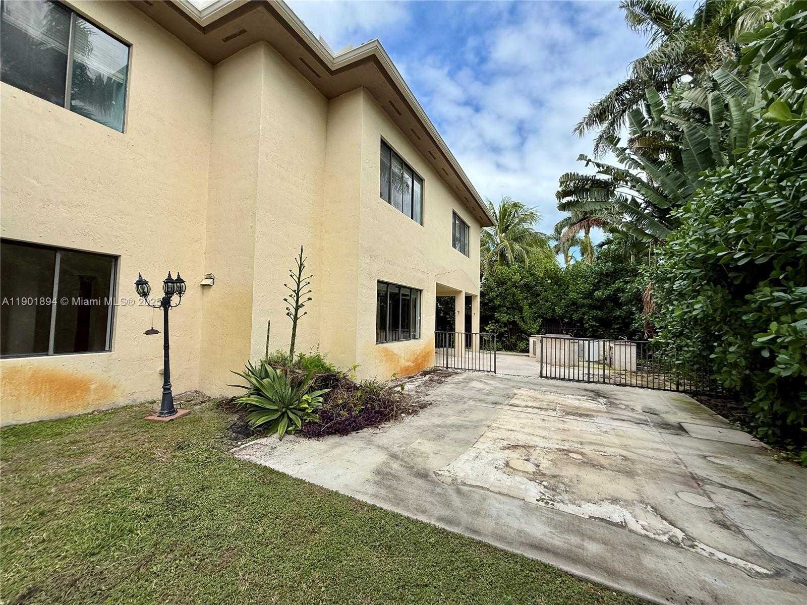 Small Image of 7996 SOUTH WEST 195TH ST, Cutler Bay Number 56