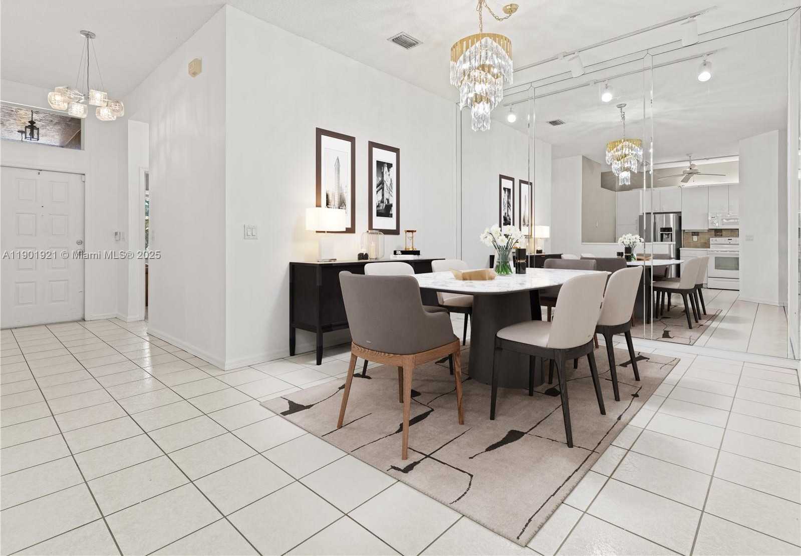 Small Image of 10168 LOMBARDY DR, Tamarac Number 6