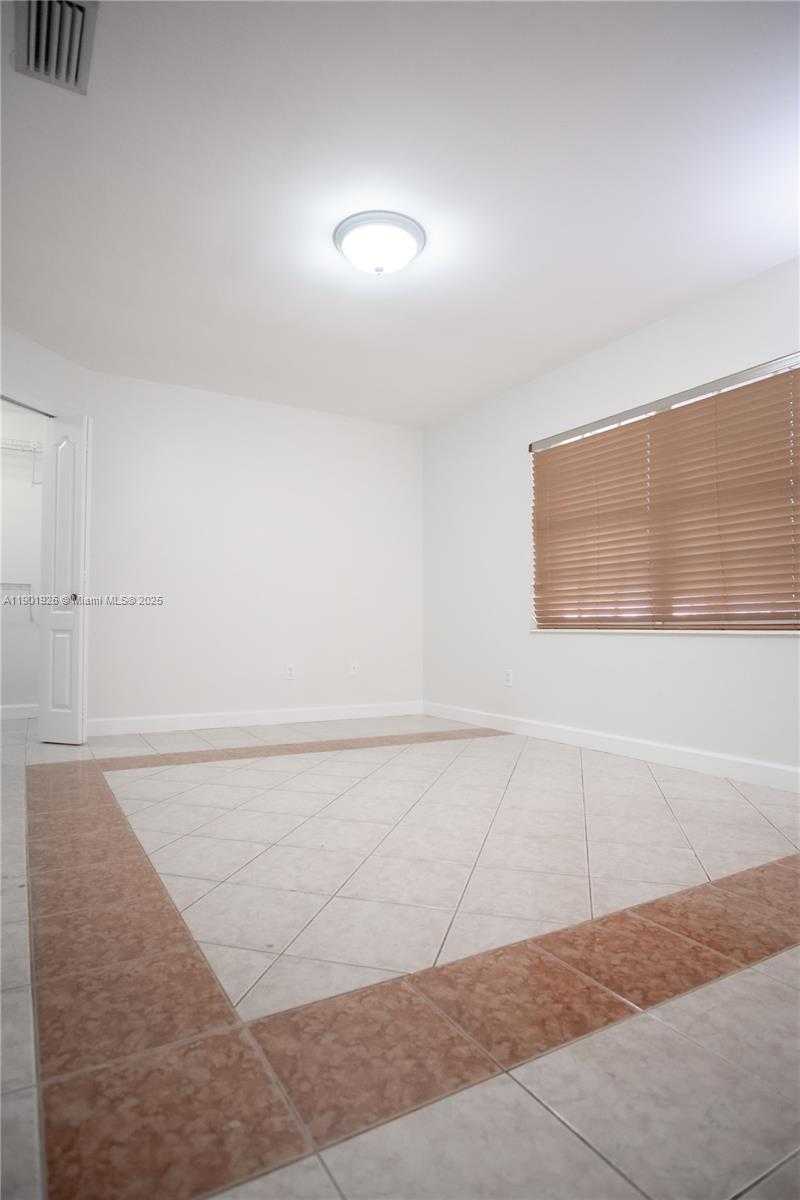 Small Image of 15002 SOUTH WEST 67TH LN, Miami Number 14