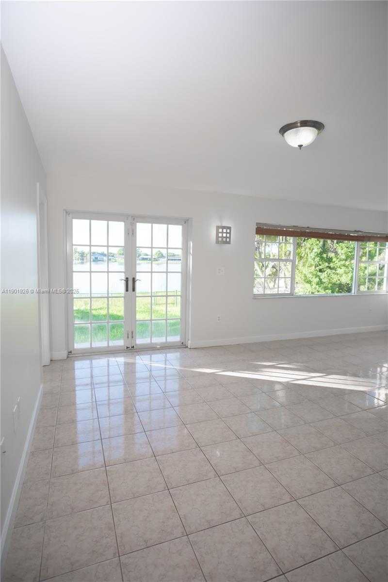 Small Image of 15002 SOUTH WEST 67TH LN, Miami Number 21