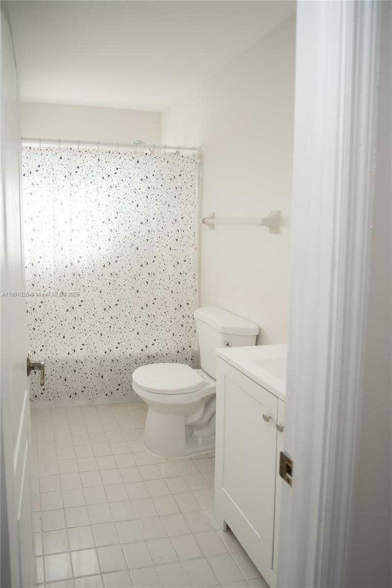 Small Image of 15002 SOUTH WEST 67TH LN, Miami Number 26