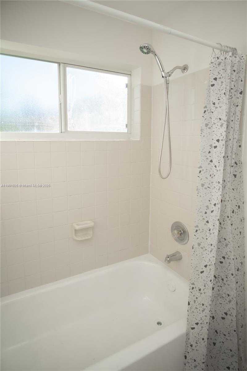 Small Image of 15002 SOUTH WEST 67TH LN, Miami Number 27