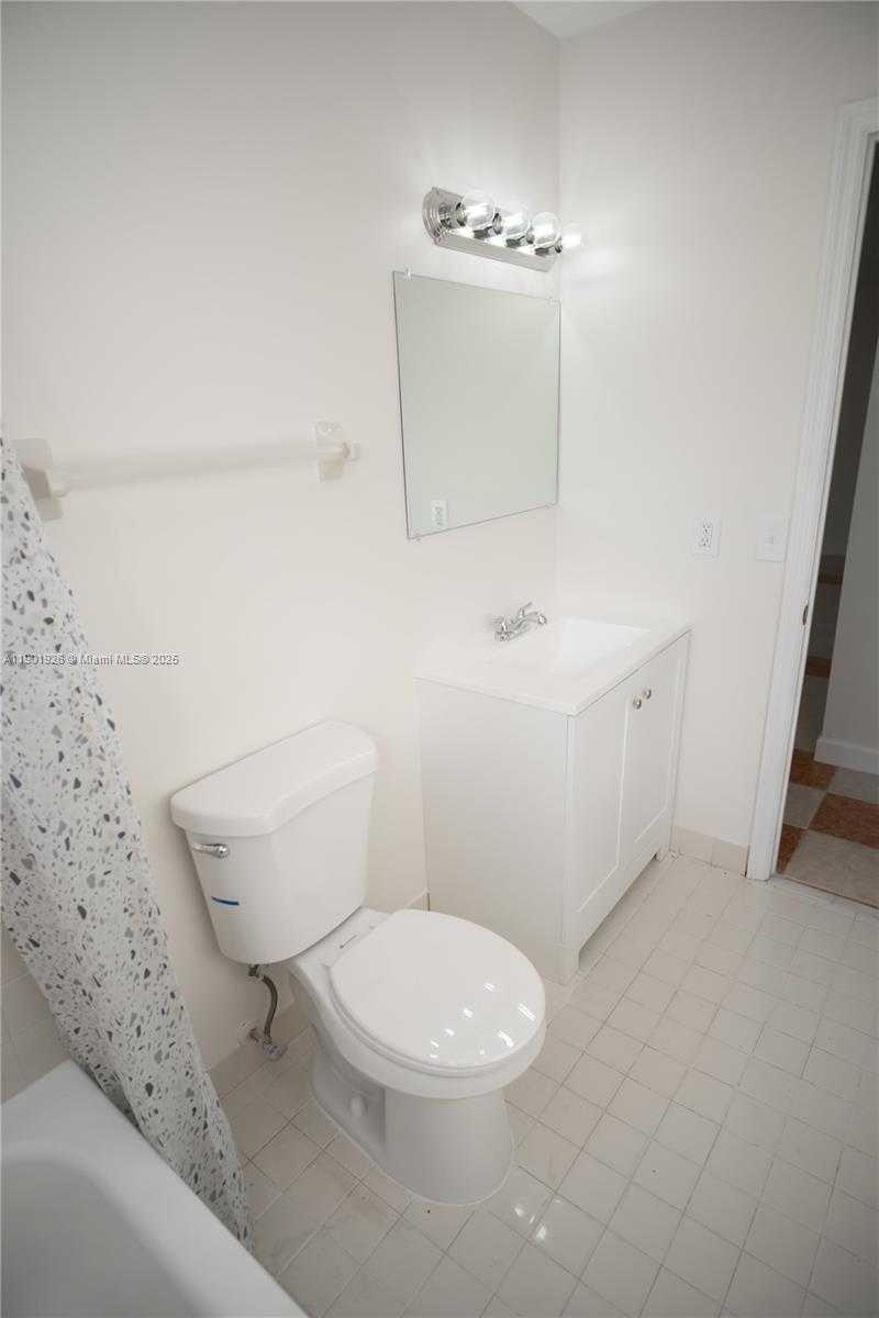 Small Image of 15002 SOUTH WEST 67TH LN, Miami Number 28