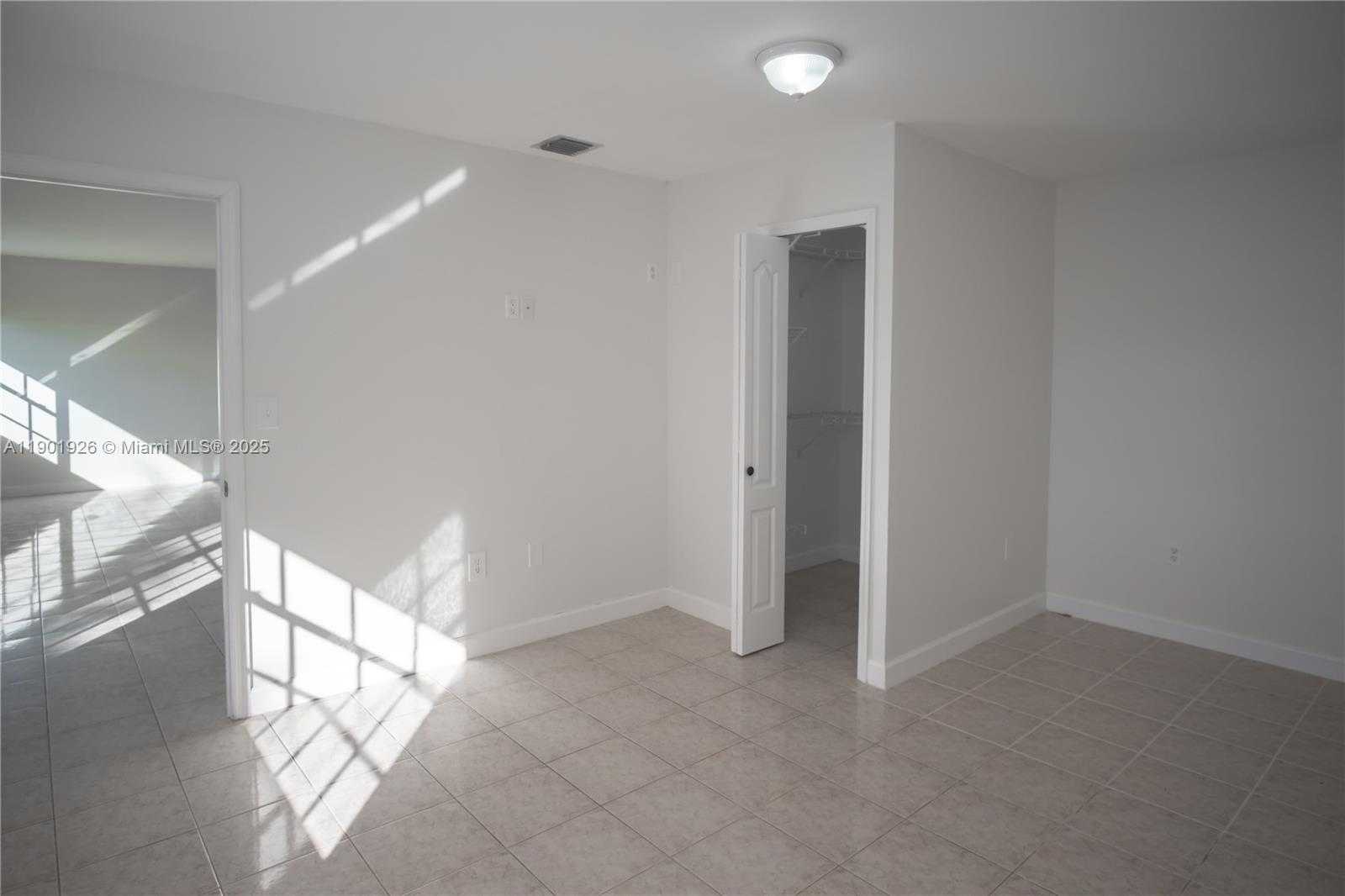 Small Image of 15002 SOUTH WEST 67TH LN, Miami Number 32
