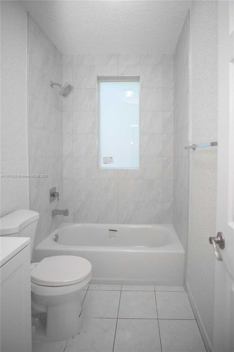 Small Image of 15002 SOUTH WEST 67TH LN, Miami Number 38