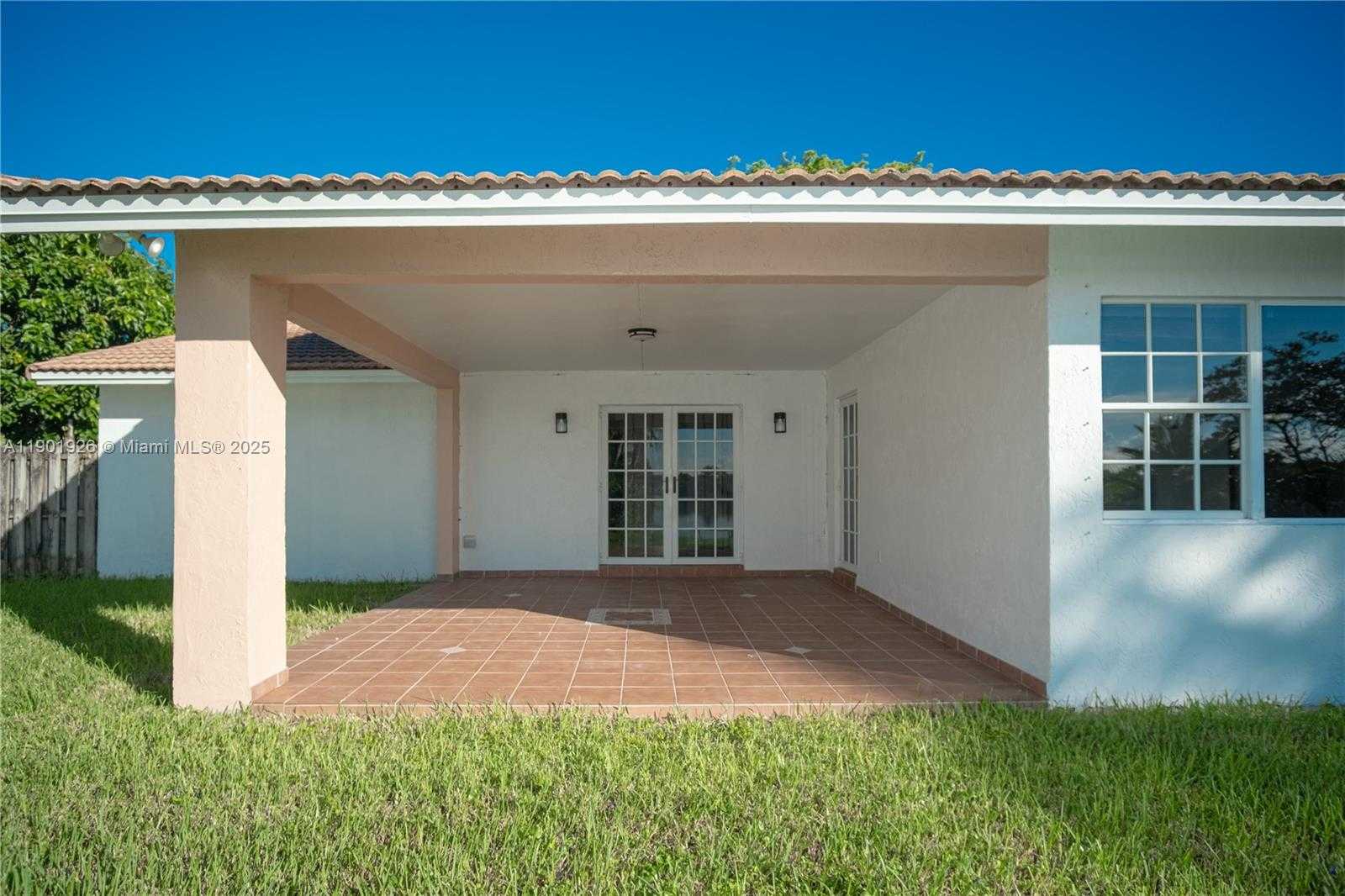 Small Image of 15002 SOUTH WEST 67TH LN, Miami Number 46