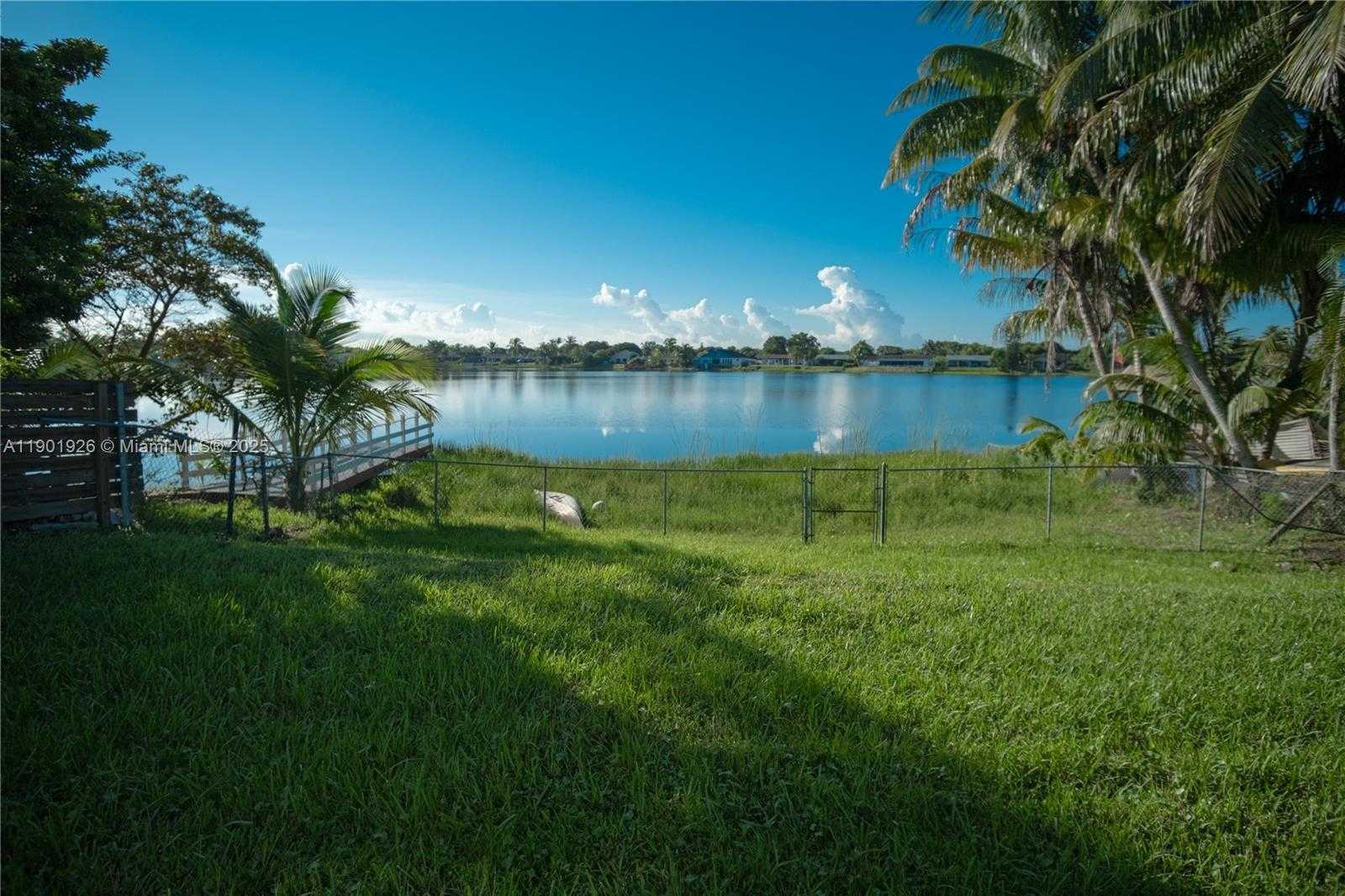 Small Image of 15002 SOUTH WEST 67TH LN, Miami Number 47